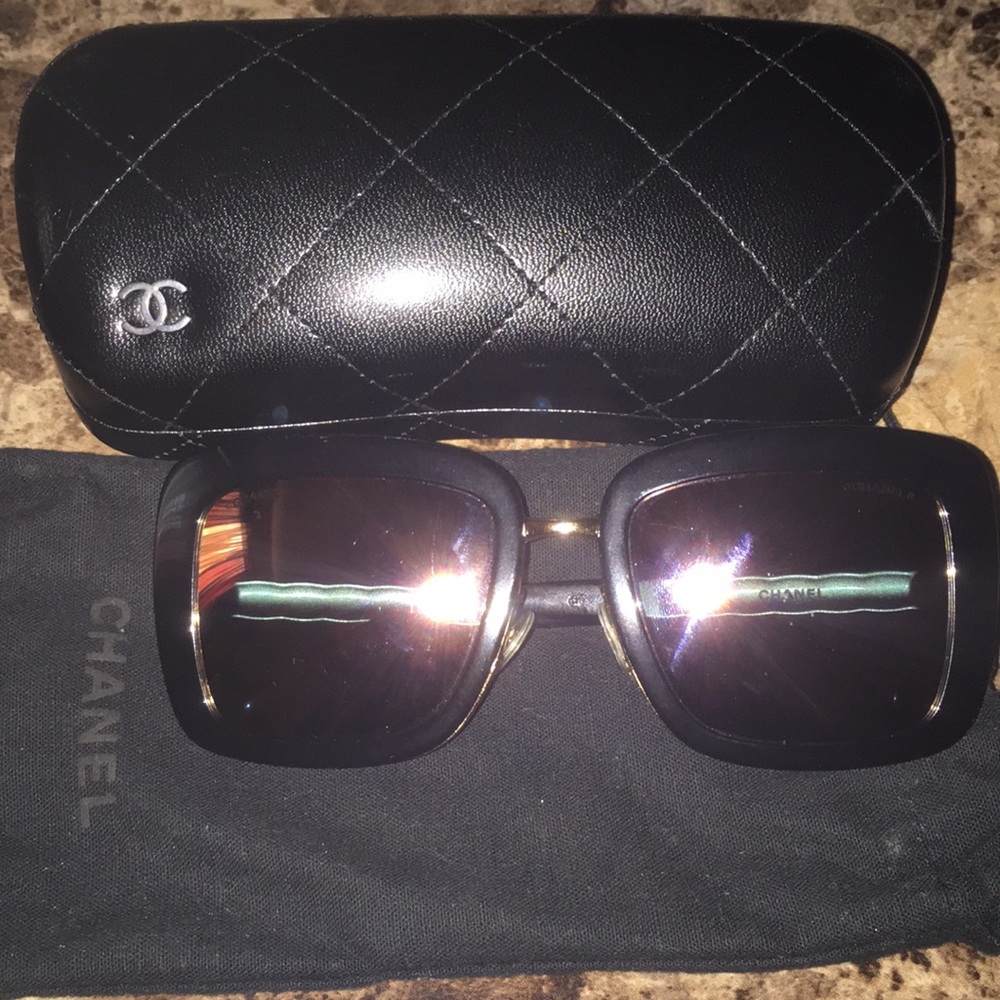 CHANEL Shades